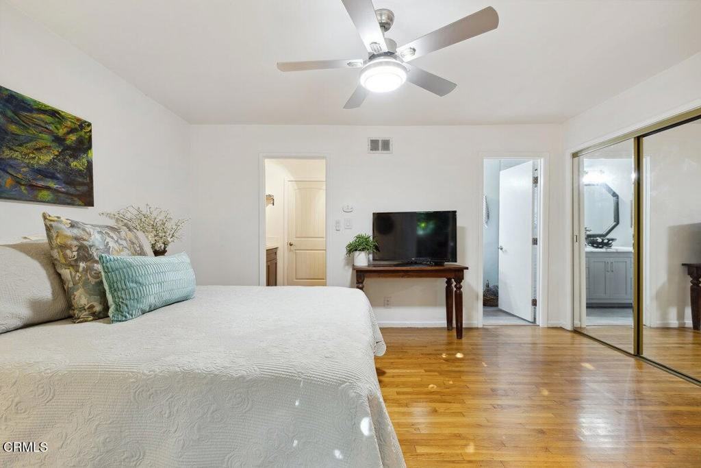 394 Maryville Ave - Photo 3 of 19