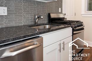 W Roscoe St #3N - Photo 1 of 1