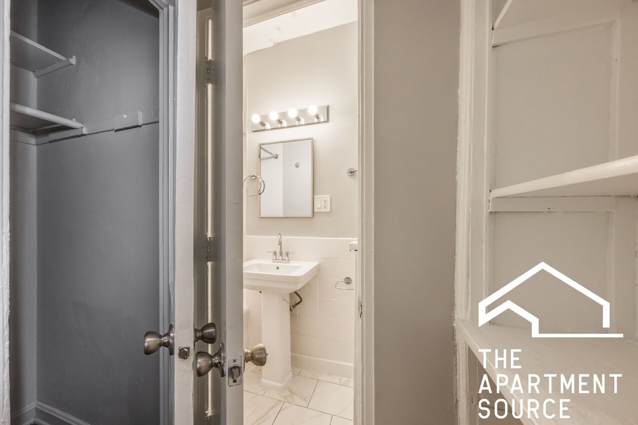 1140 N La Salle Dr #608 - Photo 6 of 40