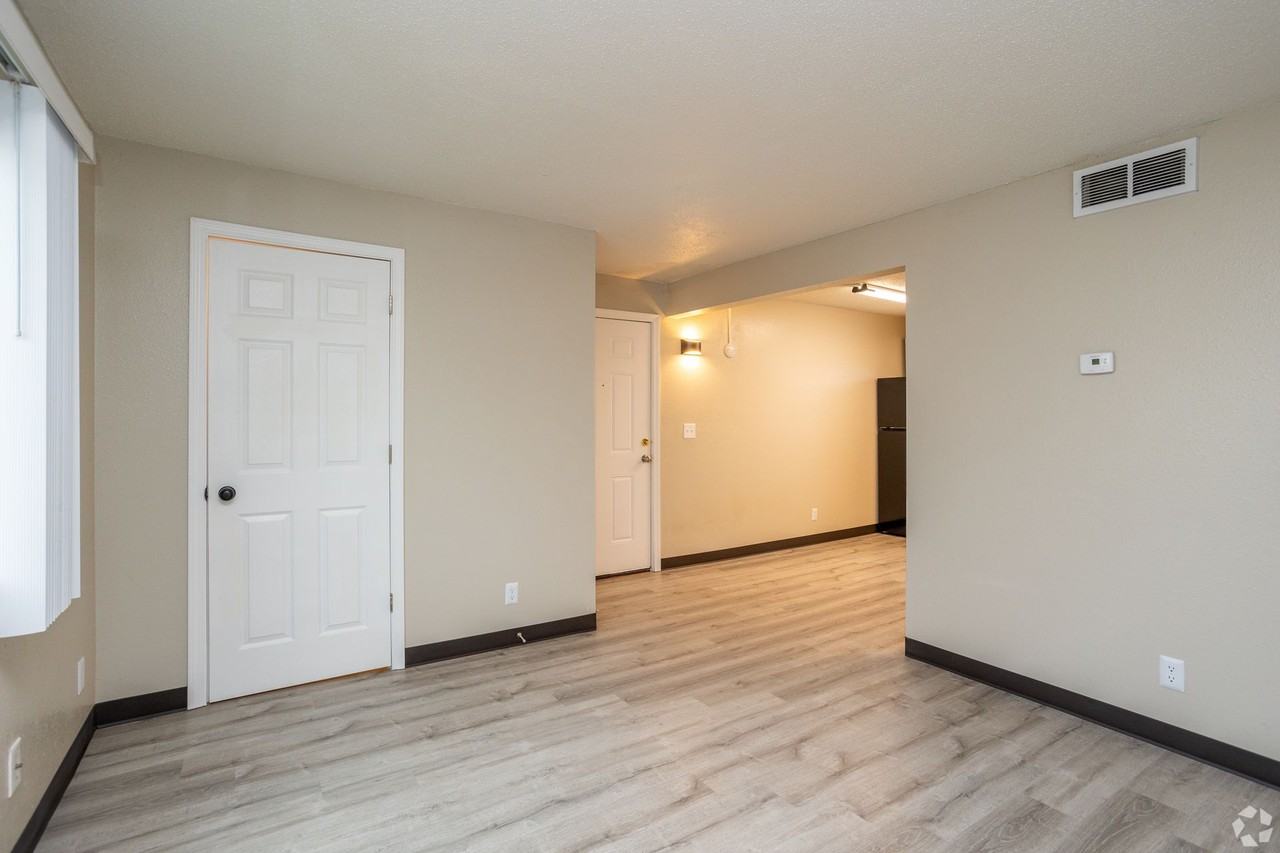 McCook Apartments - Photo 2 of 29