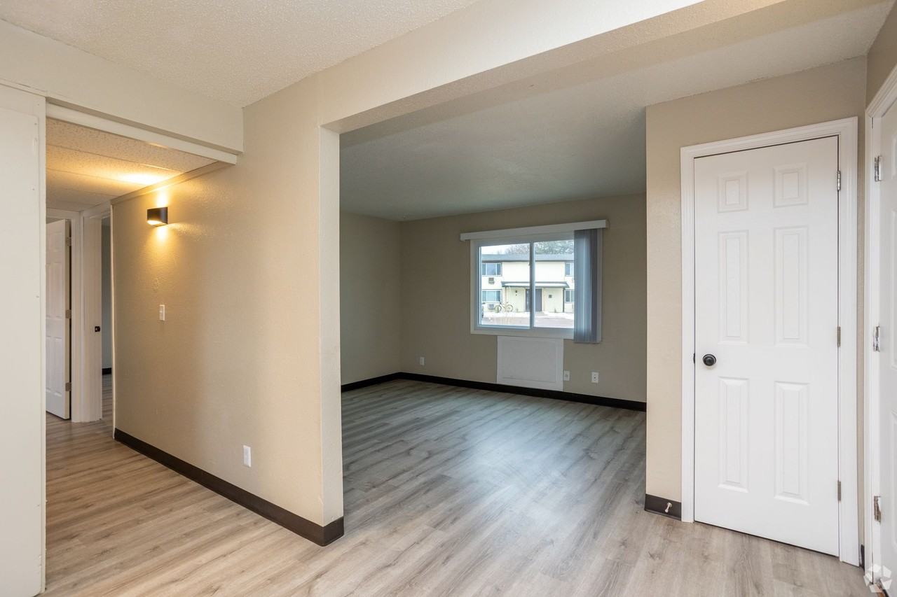 McCook Apartments - Photo 7 of 29