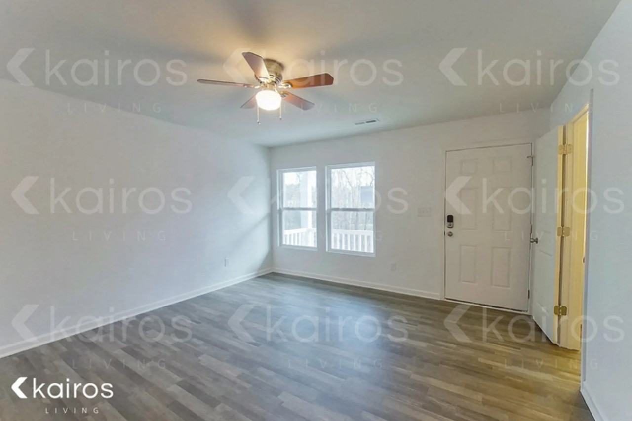 231 Wedgewood Dr - Photo 2 of 19