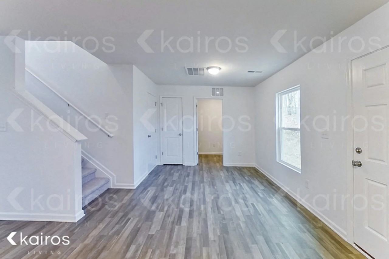 231 Wedgewood Dr - Photo 3 of 19