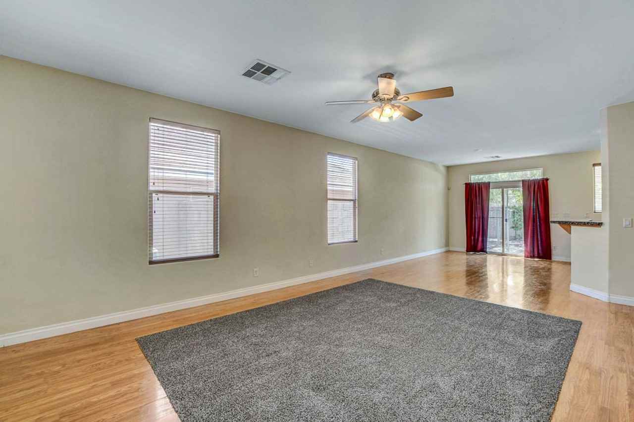 8737 Radiant Ruby Ave - Photo 6 of 41