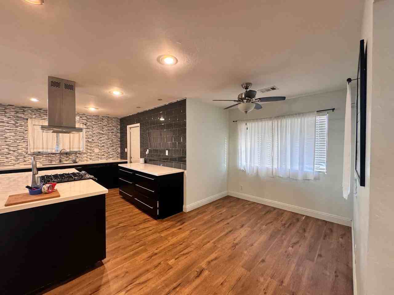 6600 Club View Dr - Photo 2 of 8