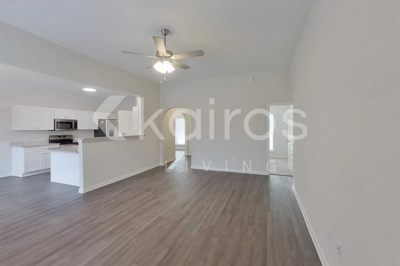 1866 Bridge Creek Rd - Photo 2 of 20