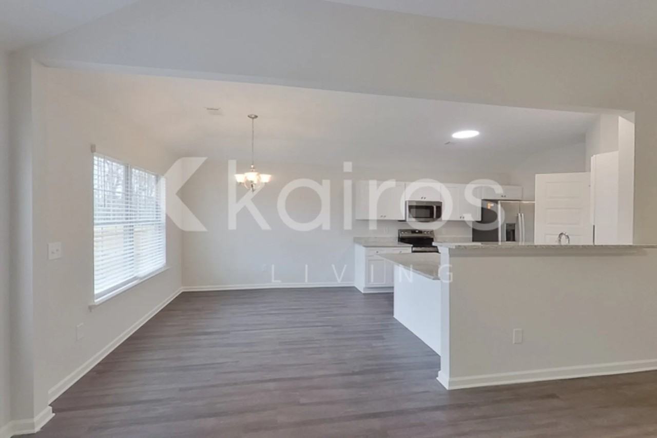 1866 Bridge Creek Rd - Photo 3 of 20