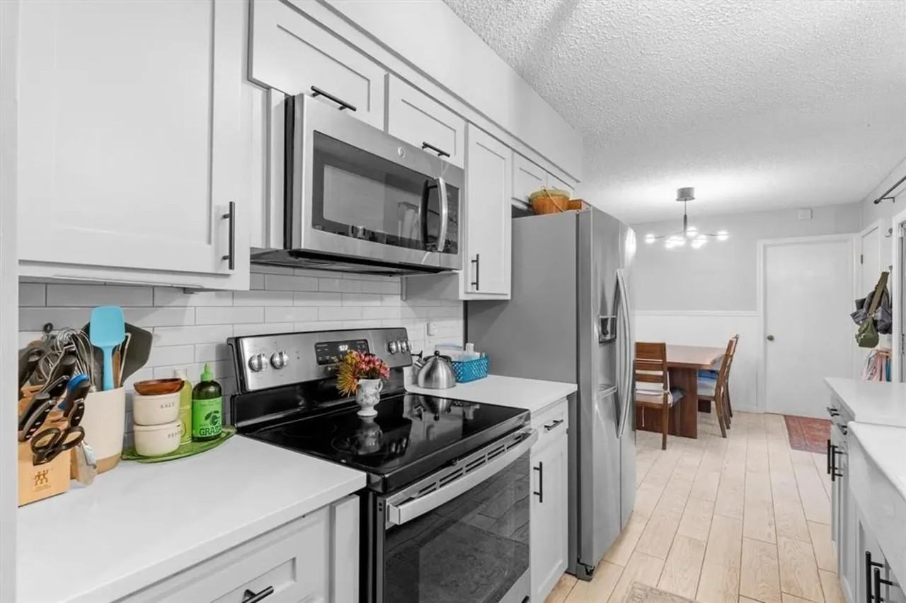 2131 Poppy Ln - Photo 2 of 34