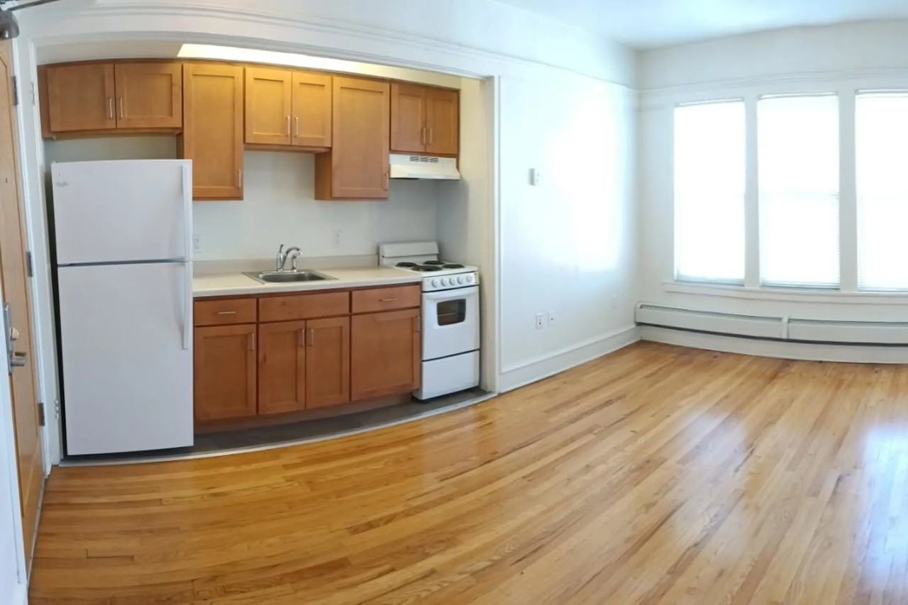 201 N 5th Ave - Photo 3 of 4