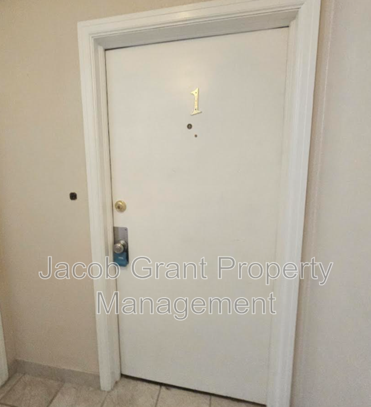 1020 Lake Ave #1 - Photo 2 of 12