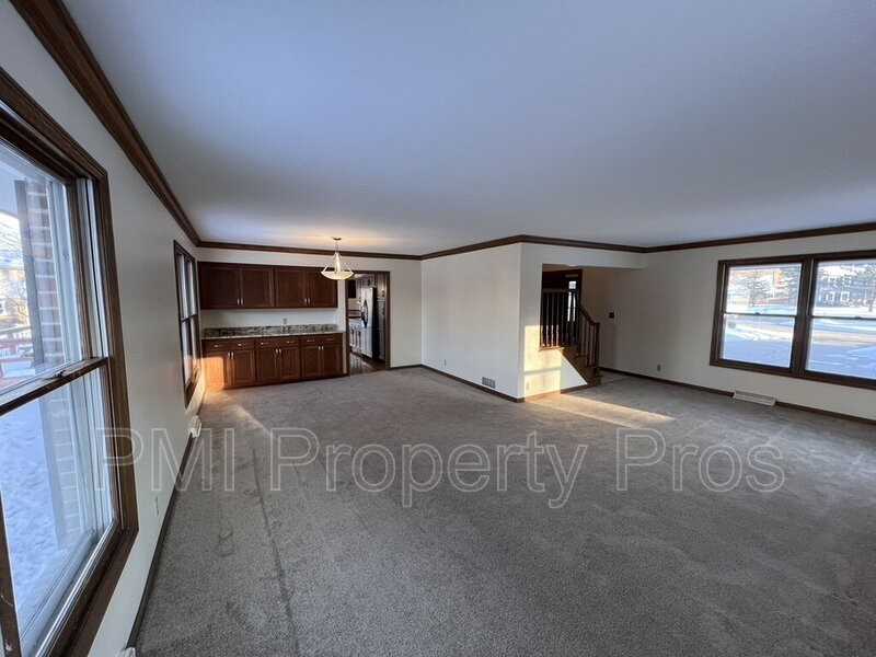 3204 W Chateau Ct - Photo 2 of 50