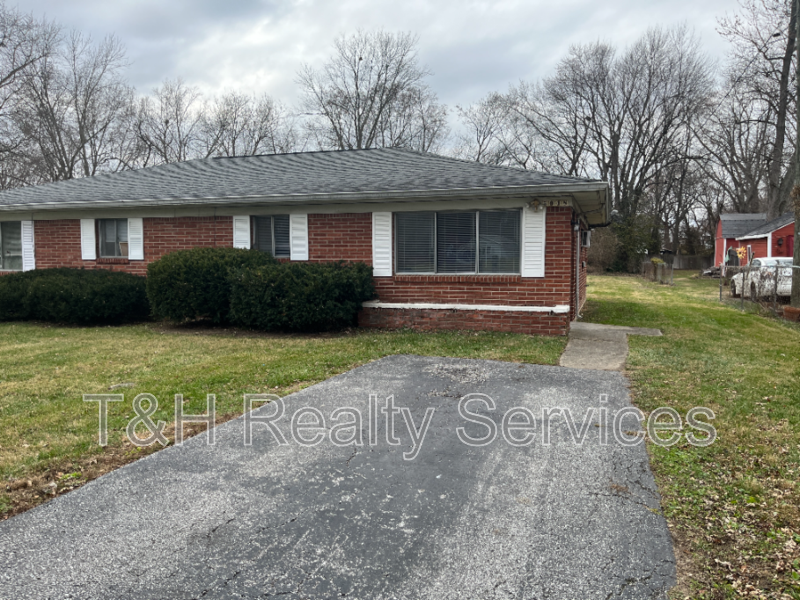 5048 Hardegan St - Photo 2 of 16