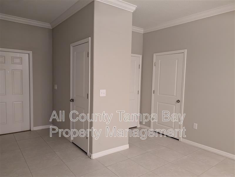 1514 Cassius St - Photo 6 of 20