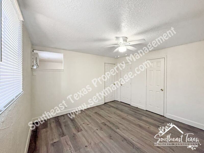 615 Adams St #E - Photo 4 of 6