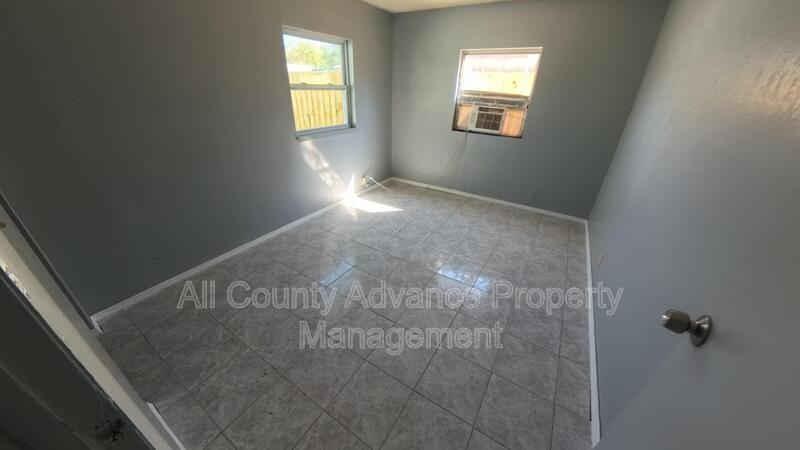 1515 S Prospect Ave - Photo 7 of 11