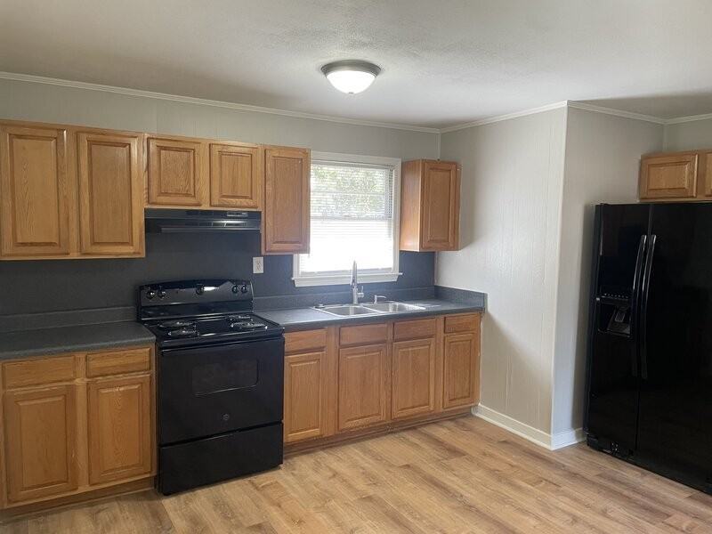 129 Harmon Hill Ct - Photo 2 of 32