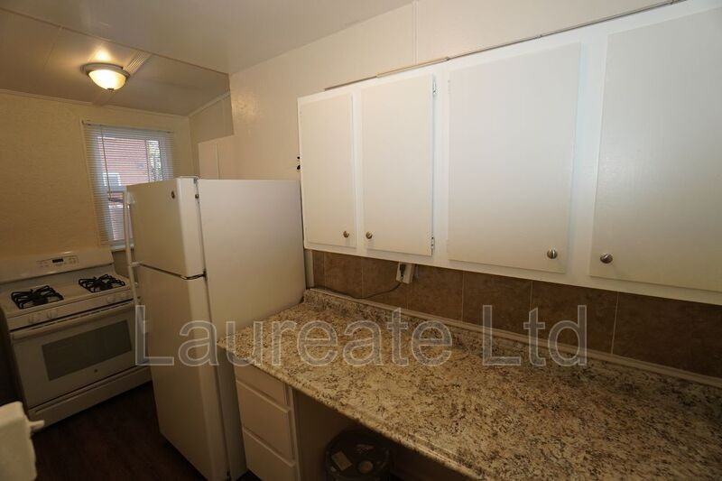 809 N Ogden St - Photo 3 of 9