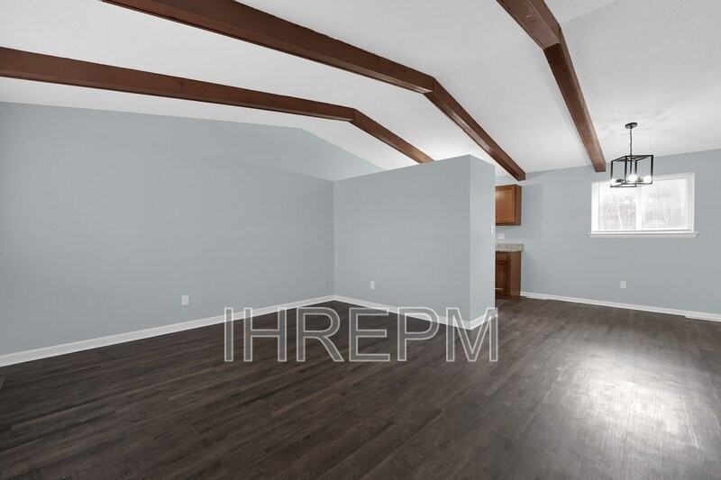 4841 Carbondale Dr - Photo 3 of 20