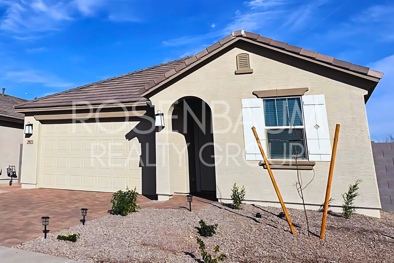3903 N 101st Dr - Photo 2 of 18