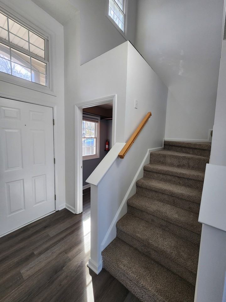 625 Thistlegate Trl - Photo 2 of 22