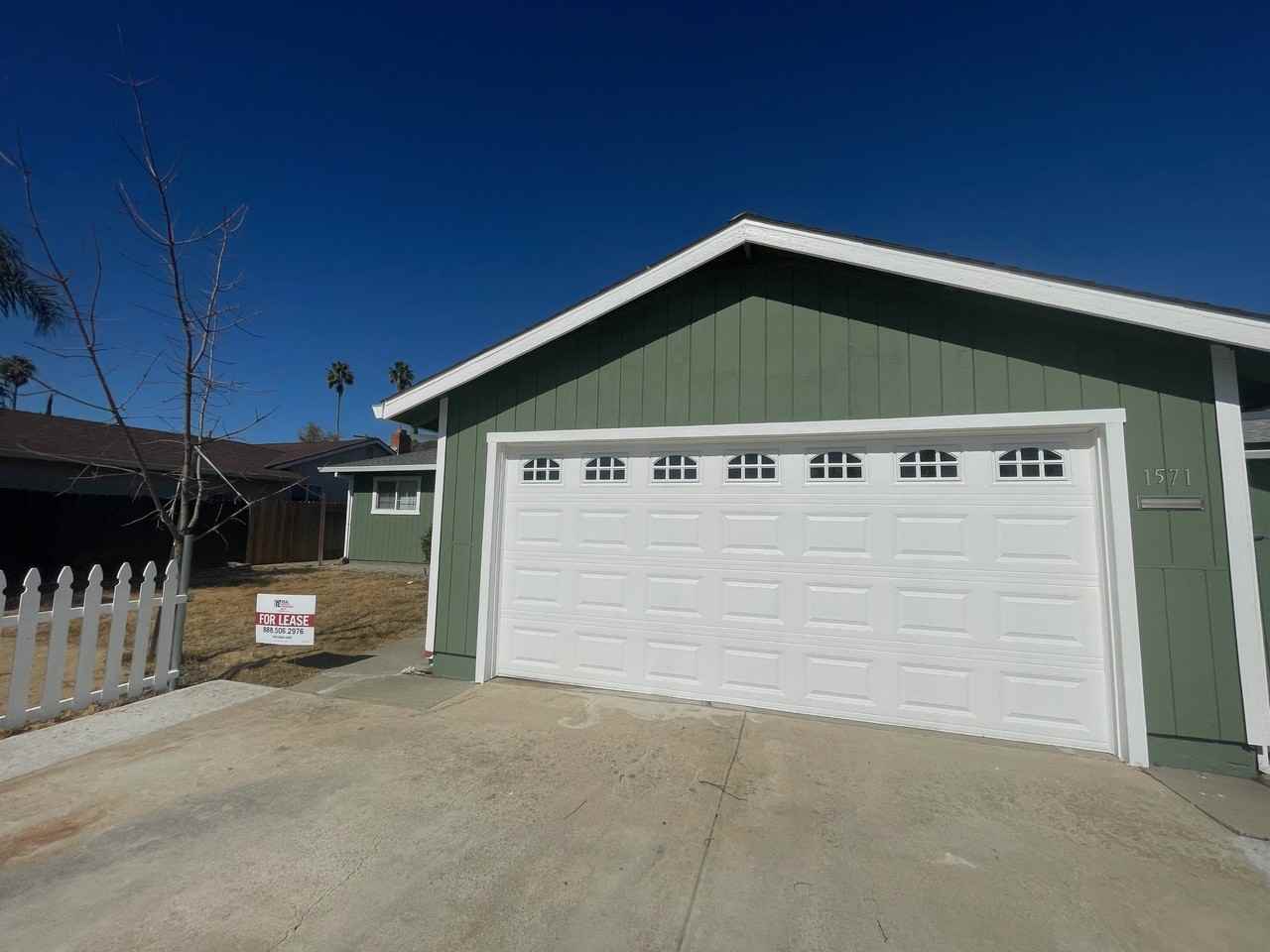 1571 Glidden Ave - Photo 2 of 27