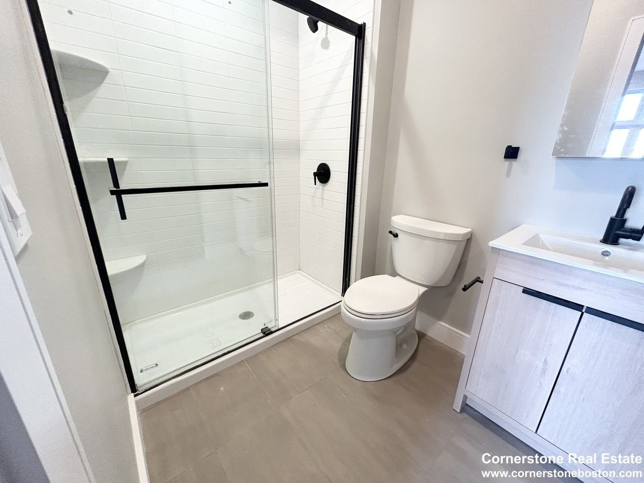 16 Baker Ct #4 - Photo 2 of 11