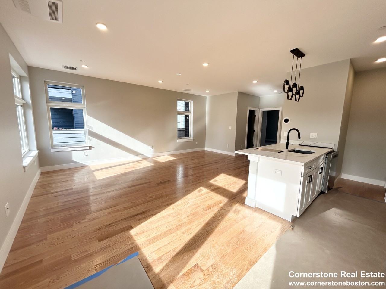 16 Baker Ct #4 - Photo 4 of 11