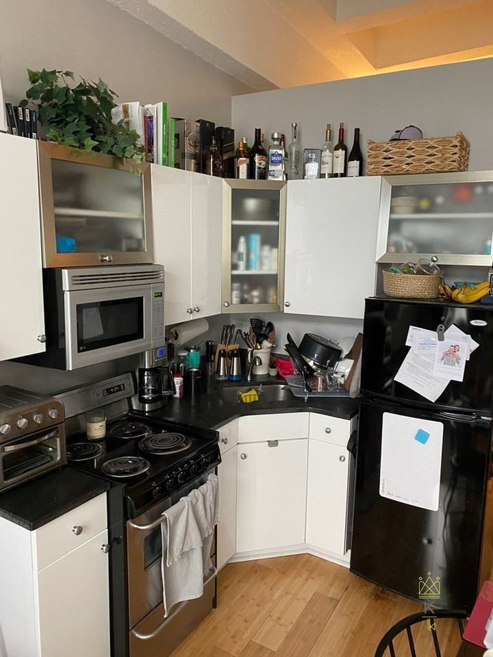 12 Stoneholm St #510