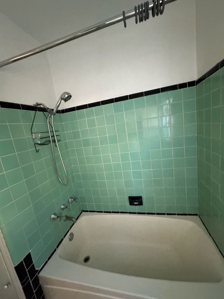 521 Se 7th St #NA - Photo 3 of 12