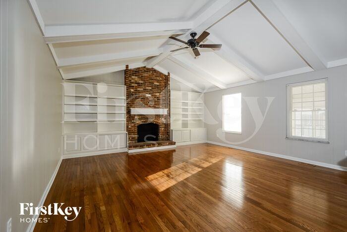 1530 Froesel Dr - Photo 2 of 15