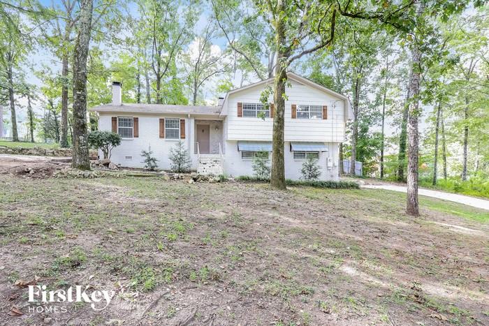 1805 Mohawk Dr - Photo 2 of 15