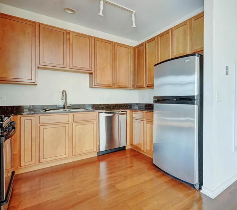 2951 N Clybourn Ave #404