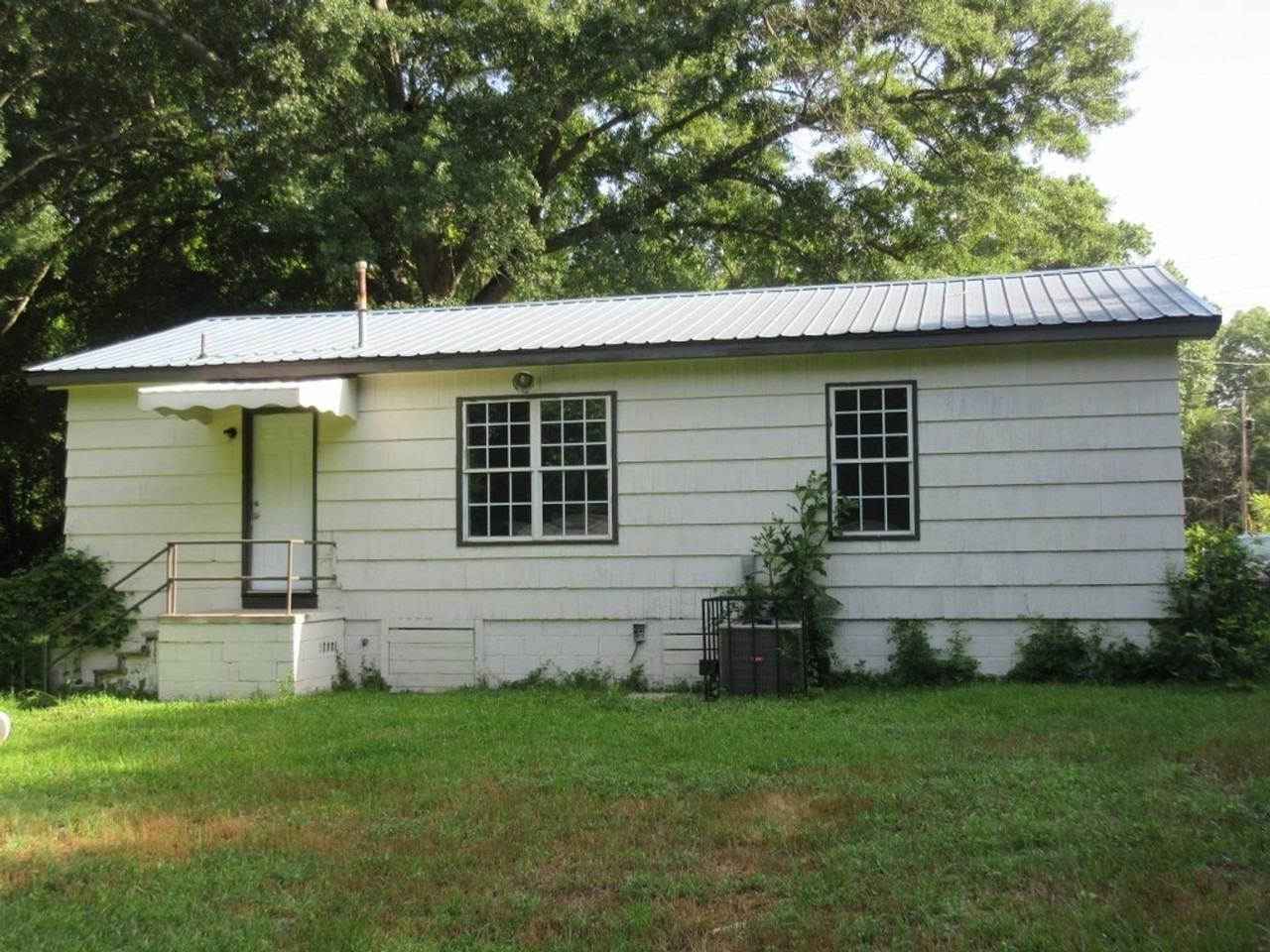 5221 Jefferson St - Photo 2 of 13