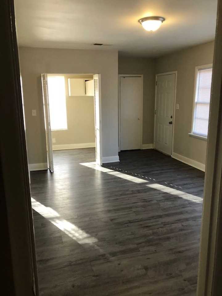 5221 Jefferson St - Photo 3 of 13
