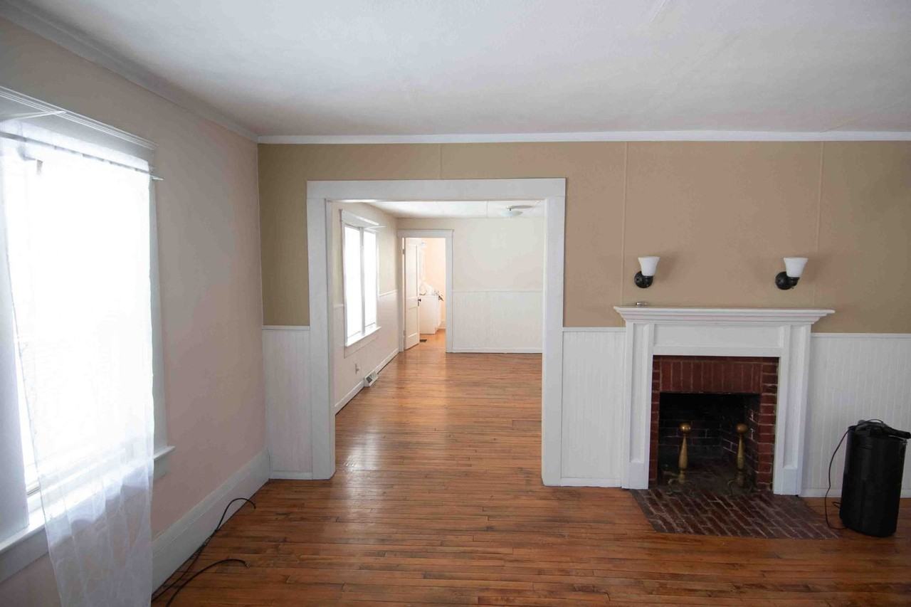 292 Silver St - Photo 2 of 12