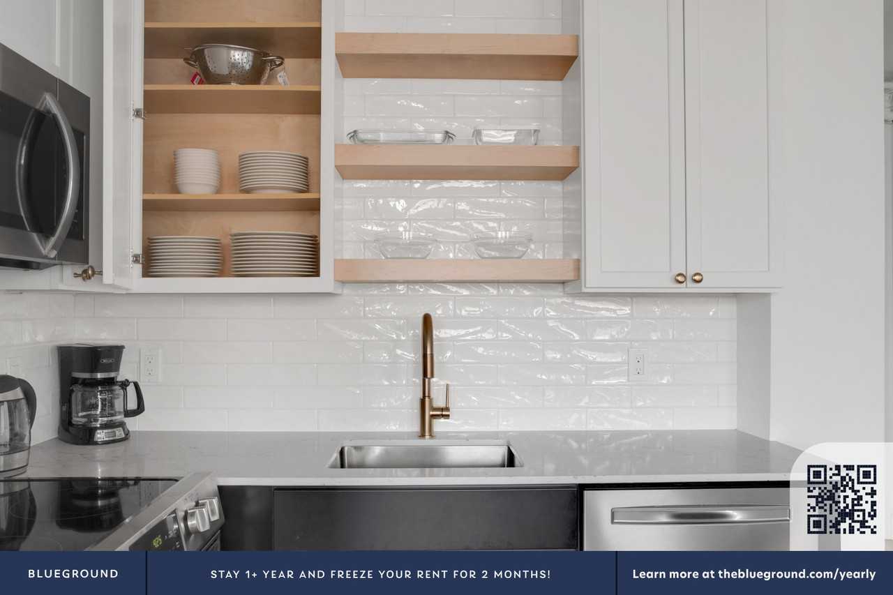 1284 Beacon Street - Photo 7 of 24