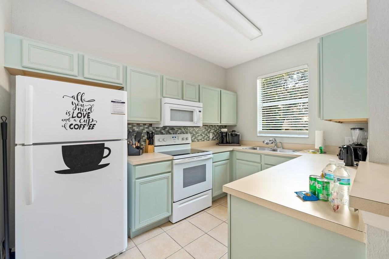 243 Palermo St #1018215P - Photo 5 of 27