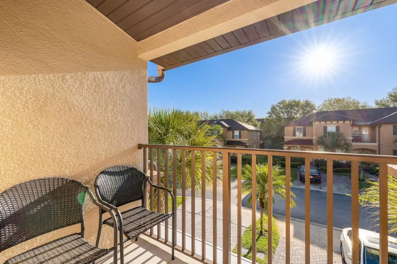 243 Palermo St #1018215P - Photo 6 of 27