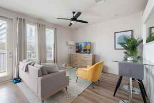 2232 Empire Central - Photo 1 of 1