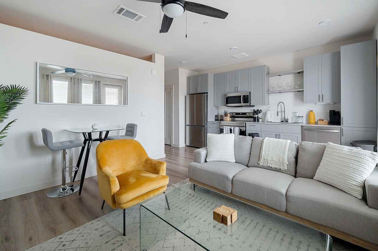 2232 Empire Central #1018240P - Photo 3 of 22