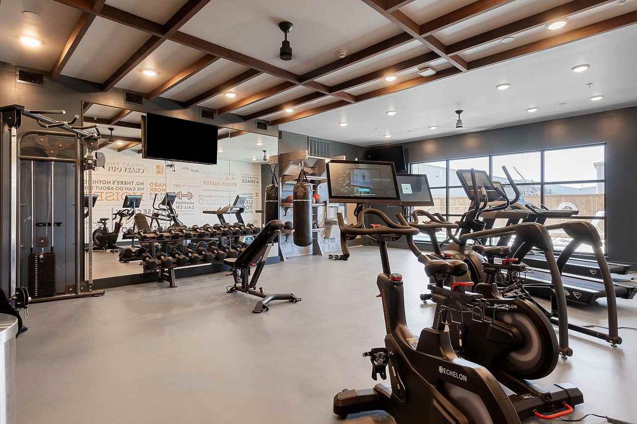 2232 Empire Central #1018240P - Photo 6 of 22