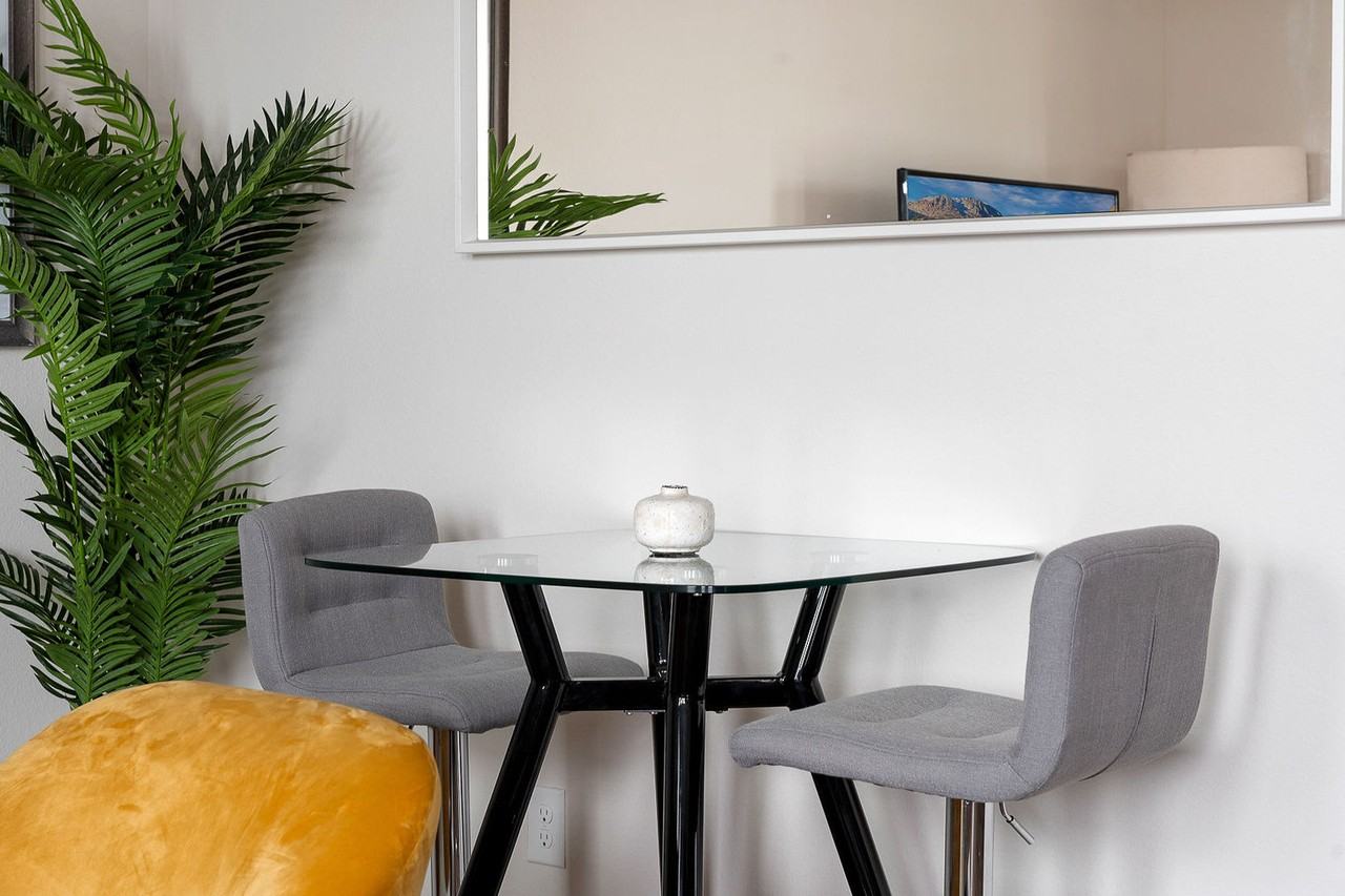 2232 Empire Central #1018240P - Photo 7 of 22