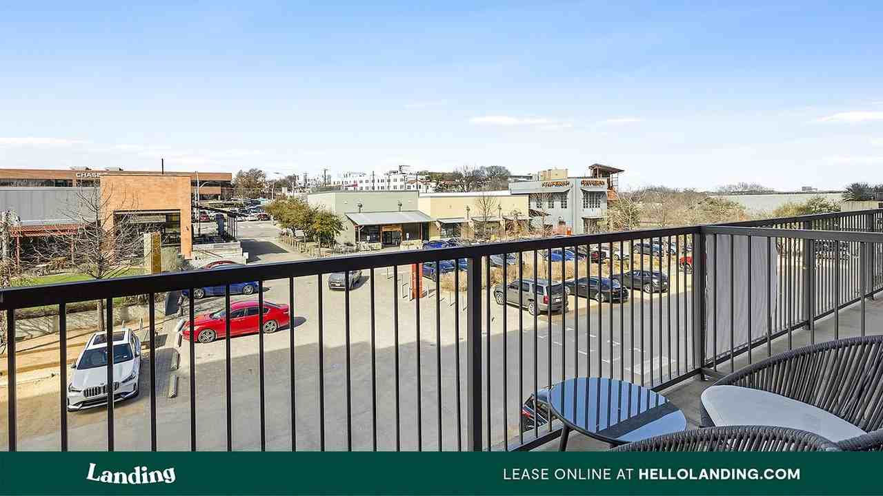 750 Fort Worth Ave - Photo 7 of 50