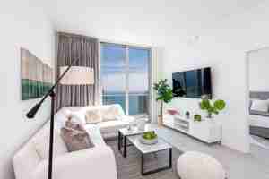 featured image of 2721 E Hallandale Beach Blvd