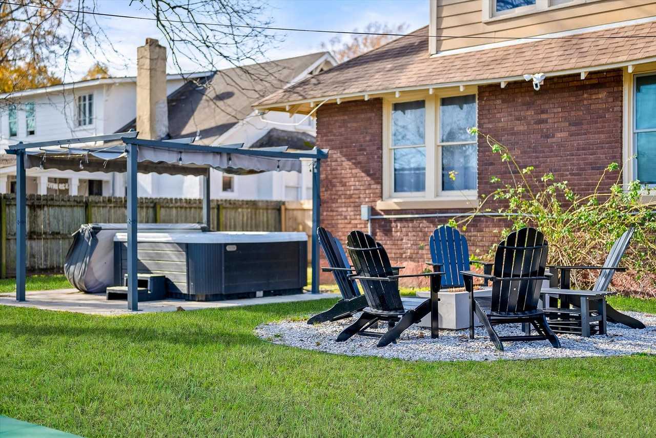 158 N Willett St #1023130P - Photo 6 of 31