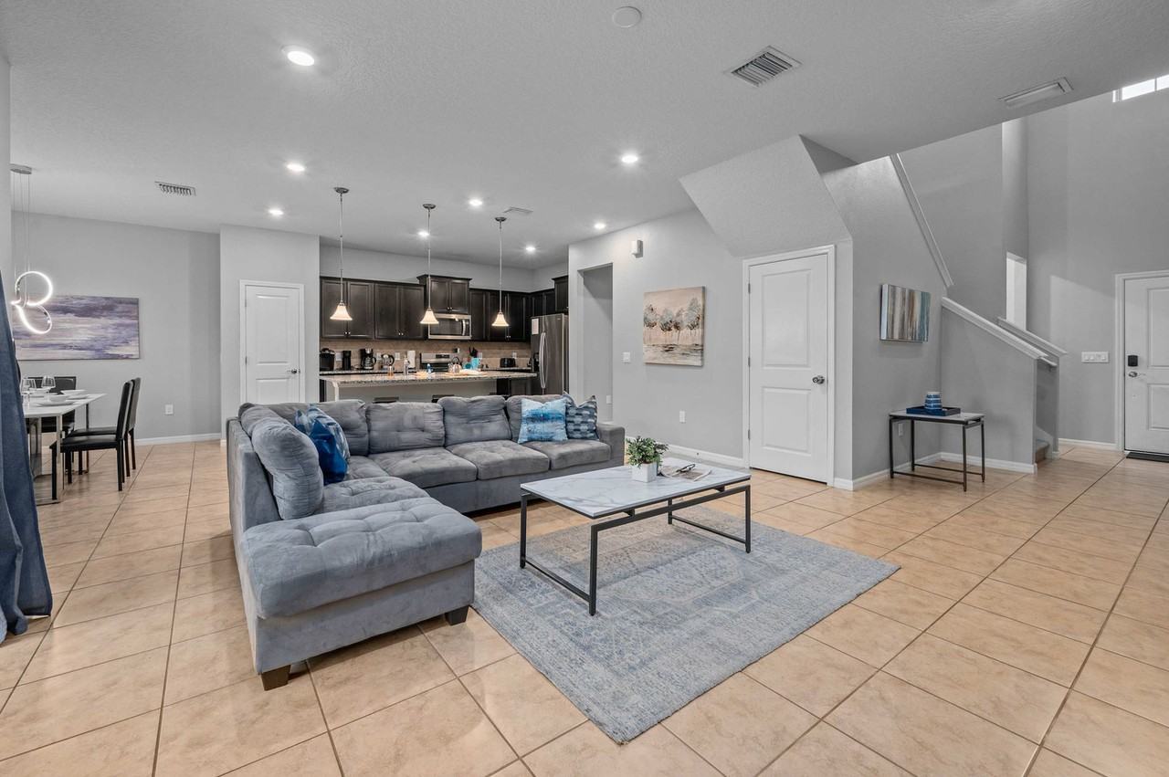 5552 Misty Oak Circle #1026398P - Photo 2 of 50