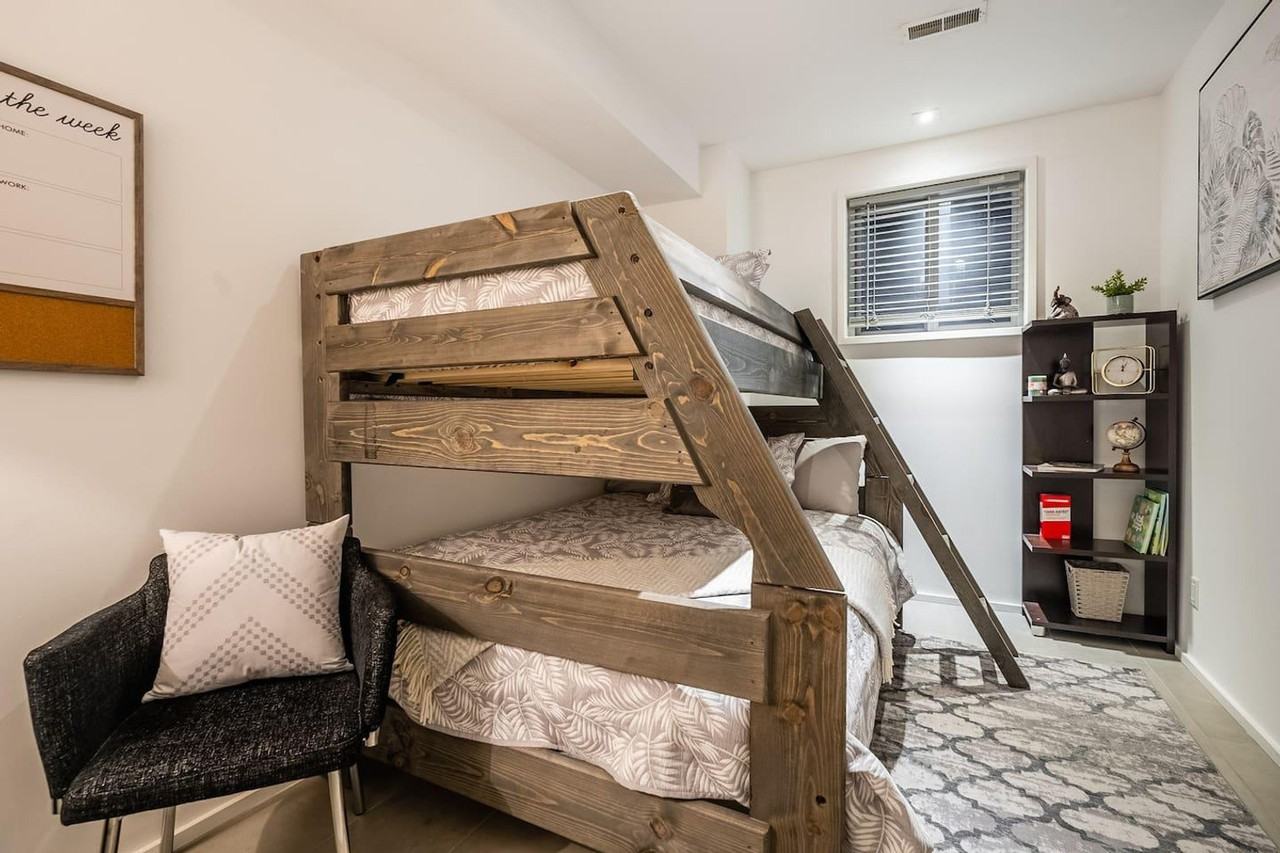 852A Dundas St W #1037064P - Photo 6 of 20