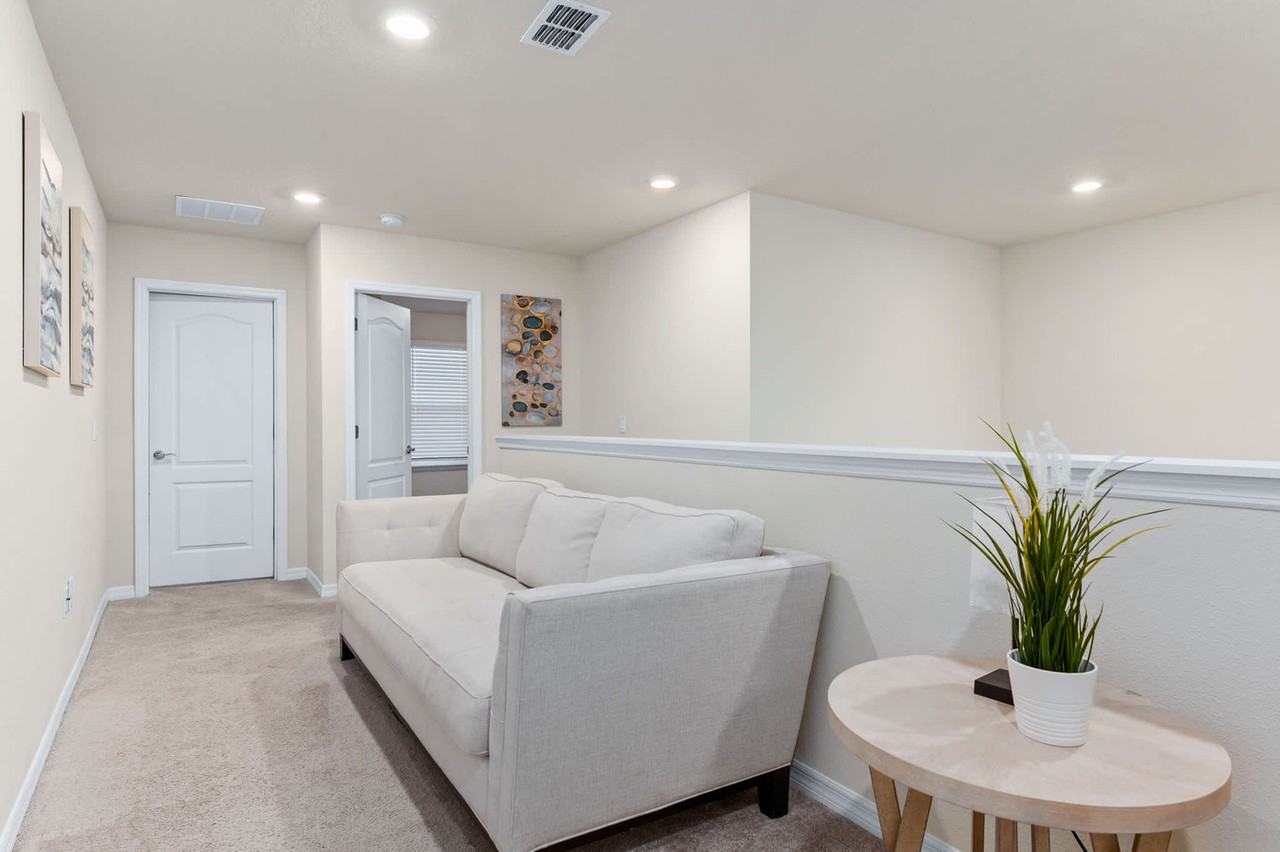 7320 Oakmoss Loop #1039219P - Photo 7 of 50