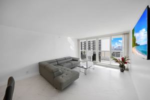 featured image of 1717 N Bayshore Dr