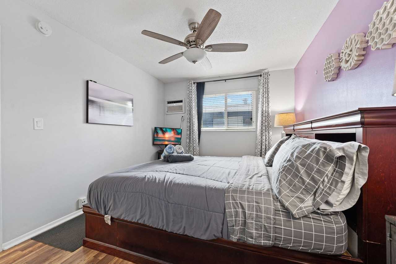 2225 Ne 14th Ave #1056370P - Photo 4 of 20